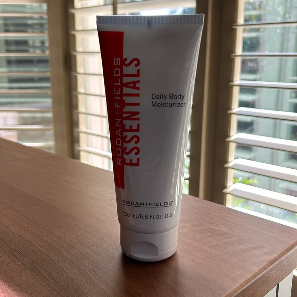 Rodan + Fields Daily Body Moisturizer